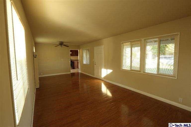 1211 S 10th Ave - Photo 3 of 11