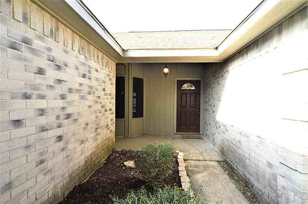 623 Spring Breeze St - Photo 2 of 22