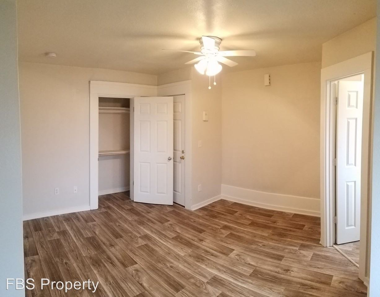 3036 B Street - Photo 3 of 18