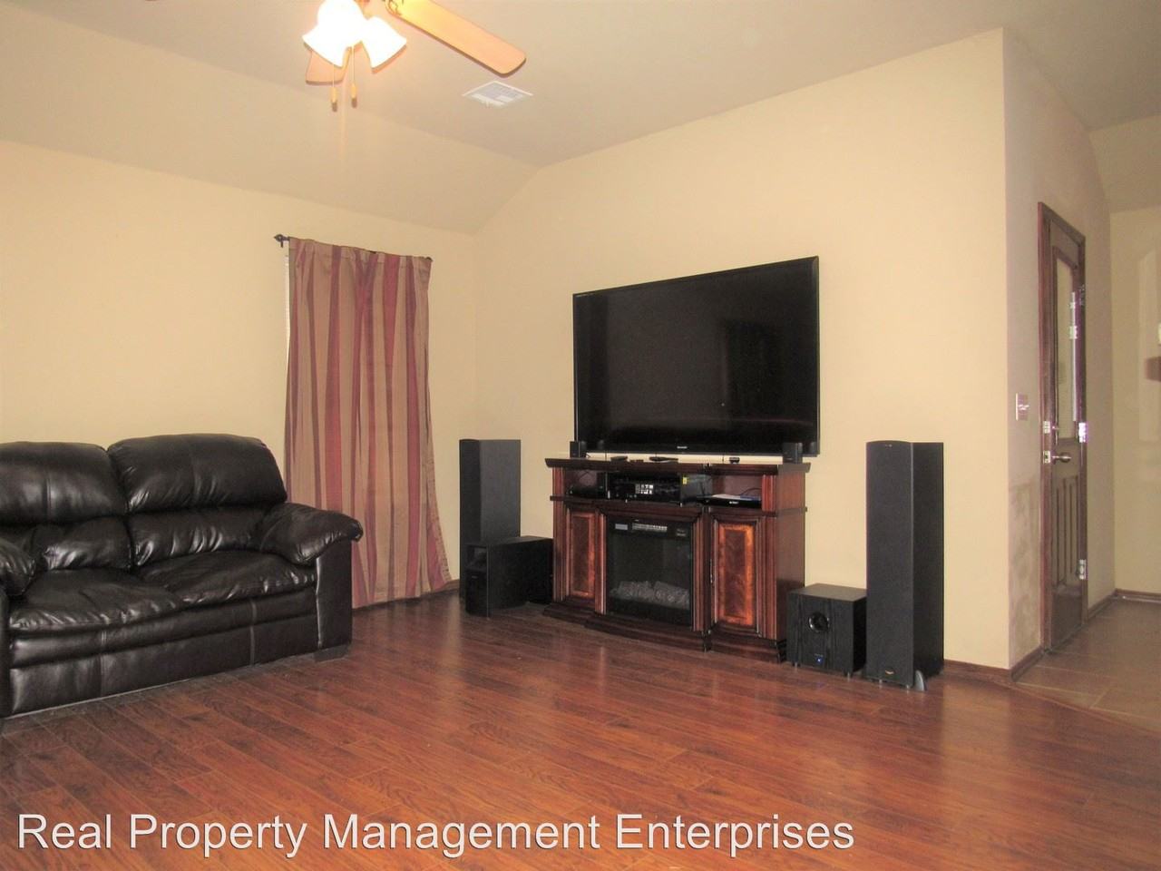 9613 Lauren Dr - Photo 3 of 13