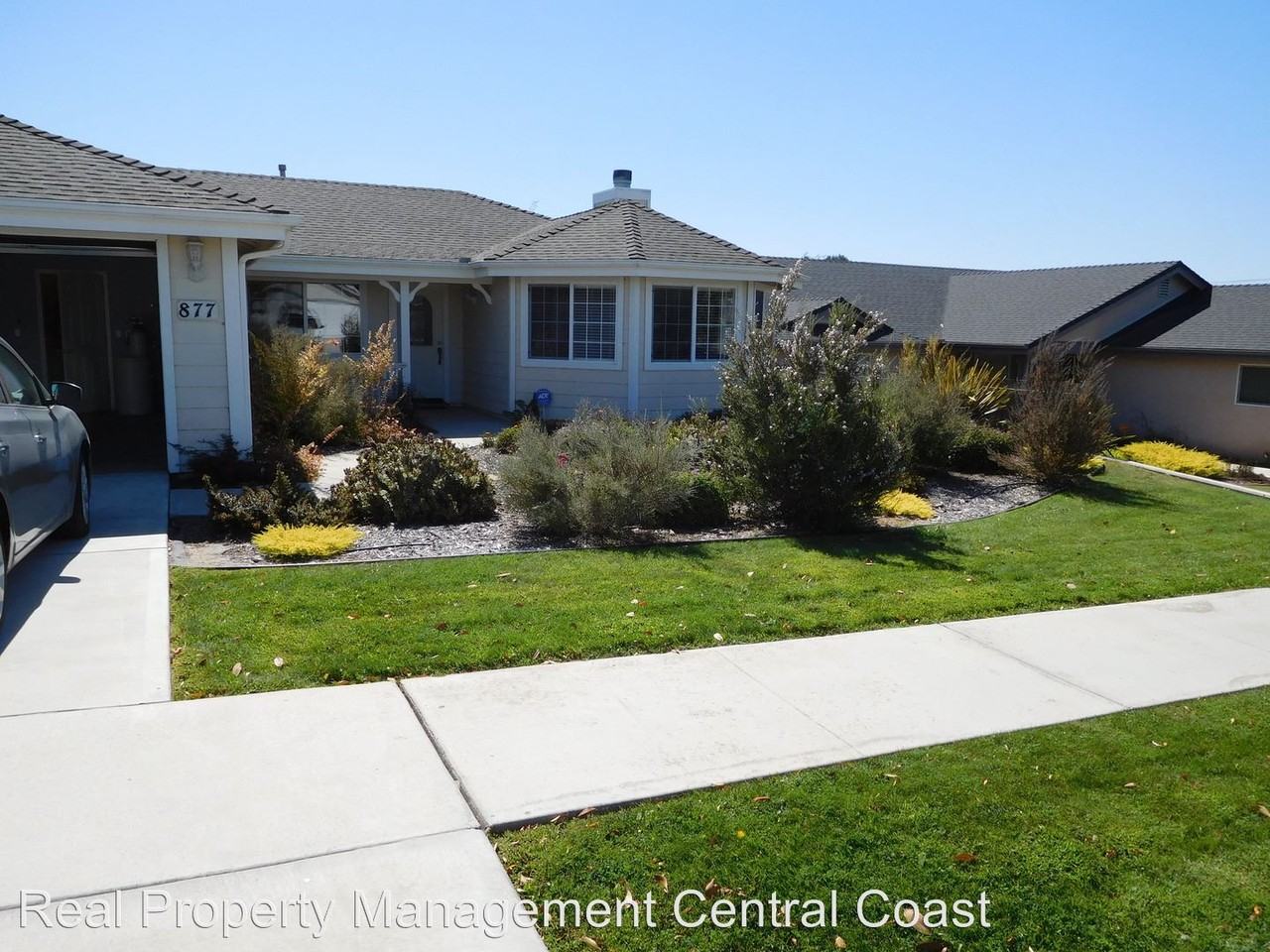 877 Tanis Pl - Photo 2 of 17