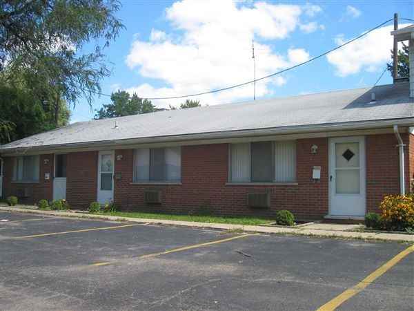 Gratiot Court Apartments - Photo 2 of 7