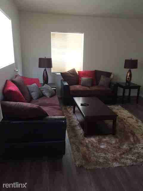 14330 1/2 Friar St - Photo 2 of 5