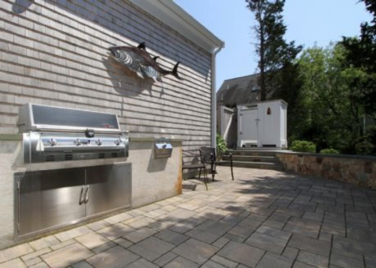 72 Gibson Rd - Photo 3 of 25