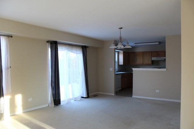 21408 Carlton St - Photo 2 of 17