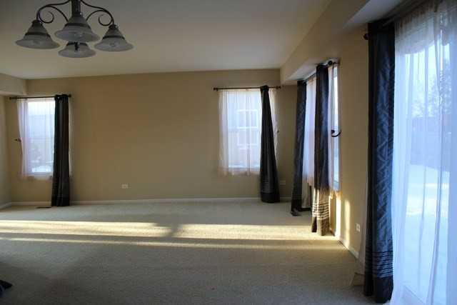 21408 Carlton St - Photo 3 of 17