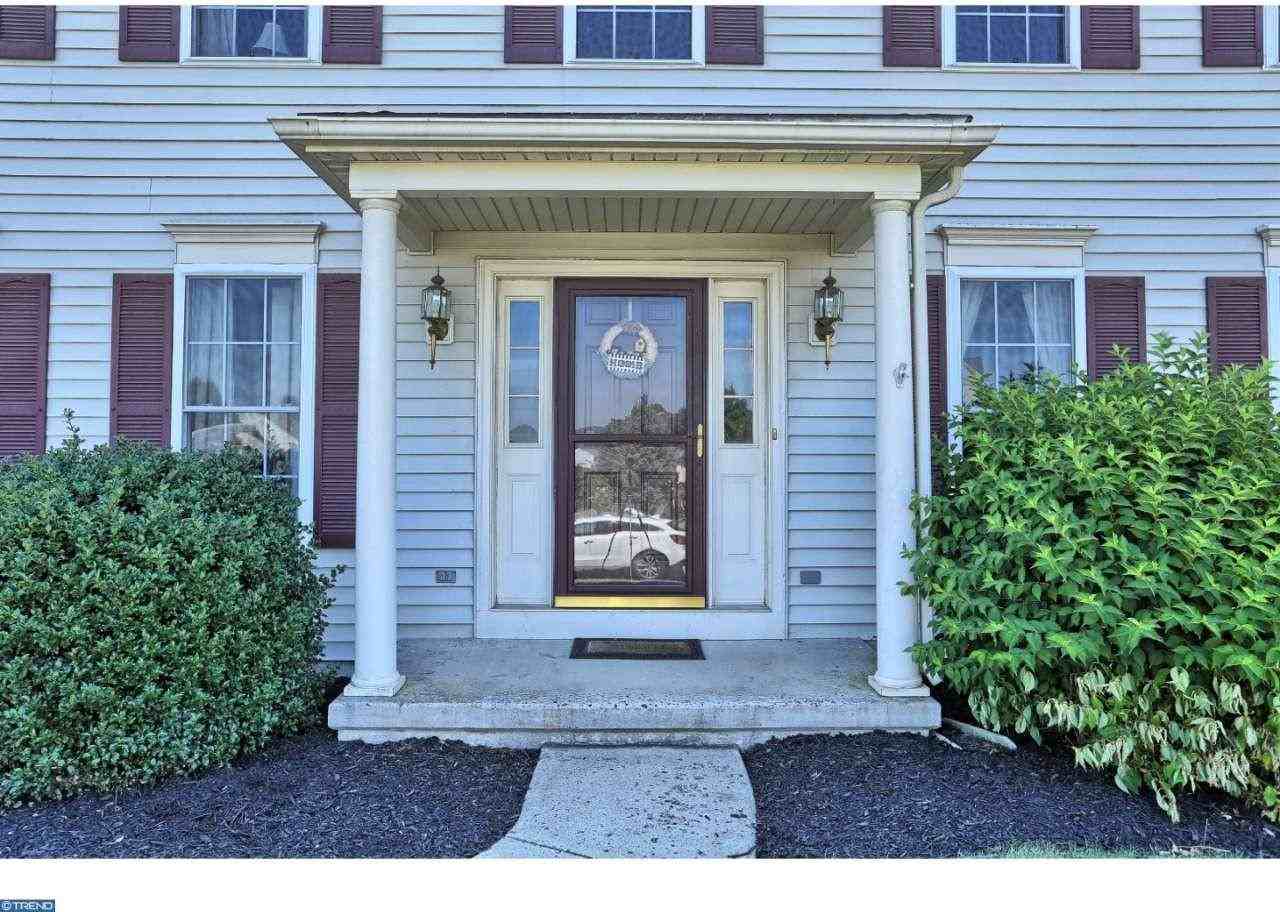 32 Pennwood Dr - Photo 3 of 24