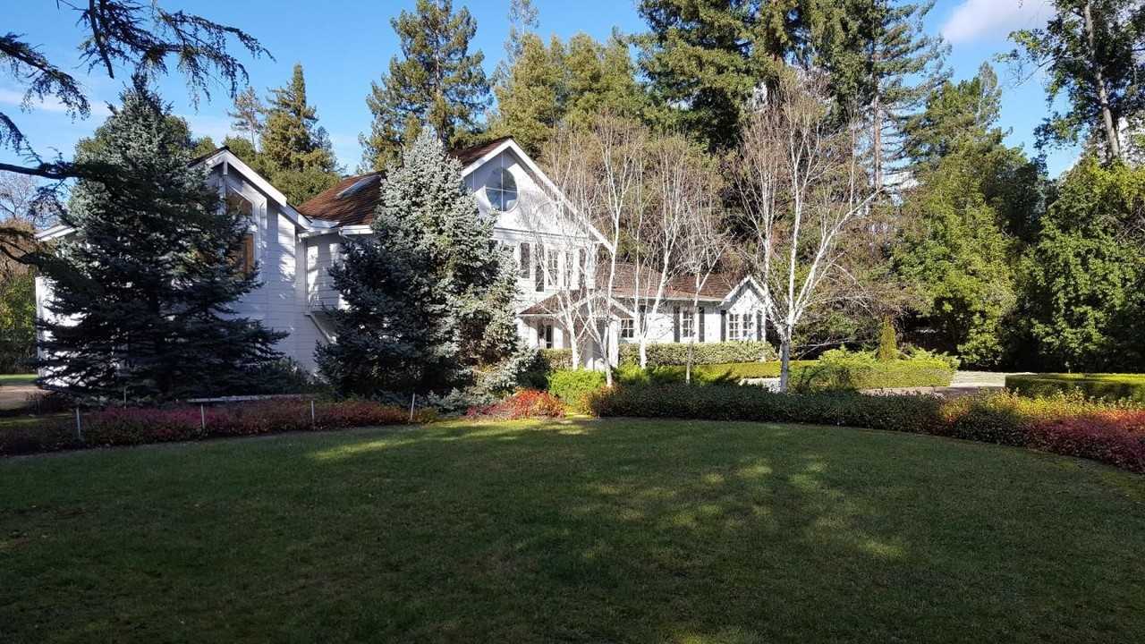 112 Almendral Ave - Photo 2 of 32