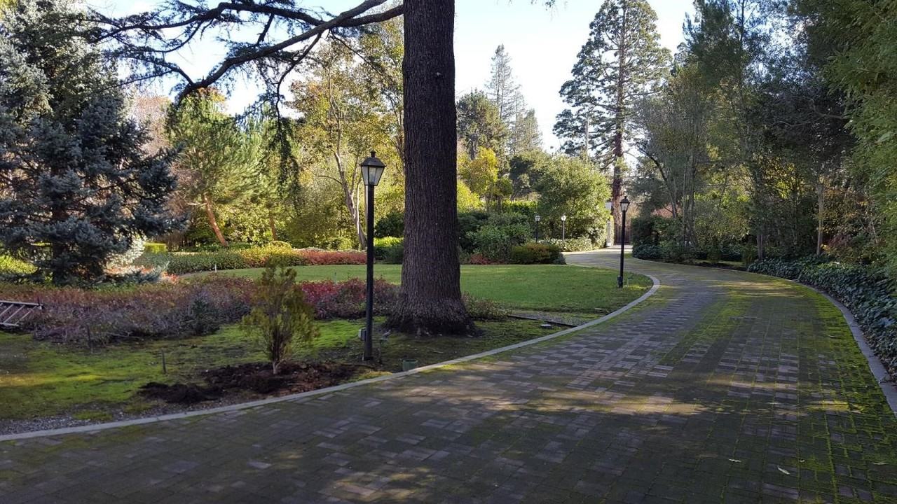 112 Almendral Ave - Photo 3 of 32