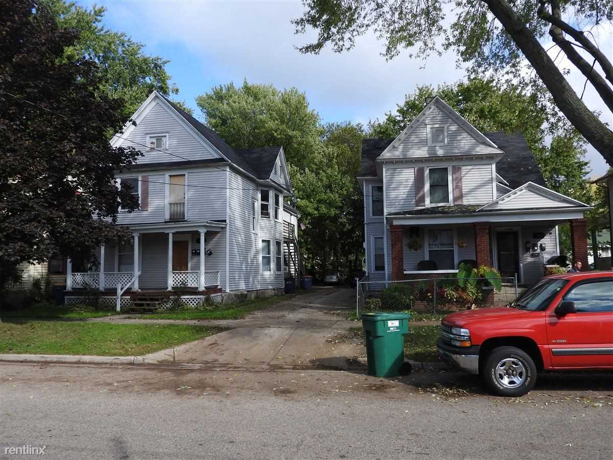 306 Gold Ave NW - Photo 3 of 10