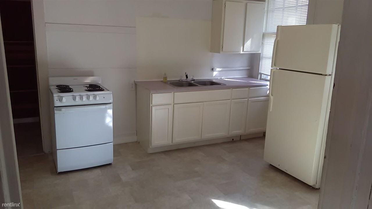 124 Rice St - Photo 3 of 4