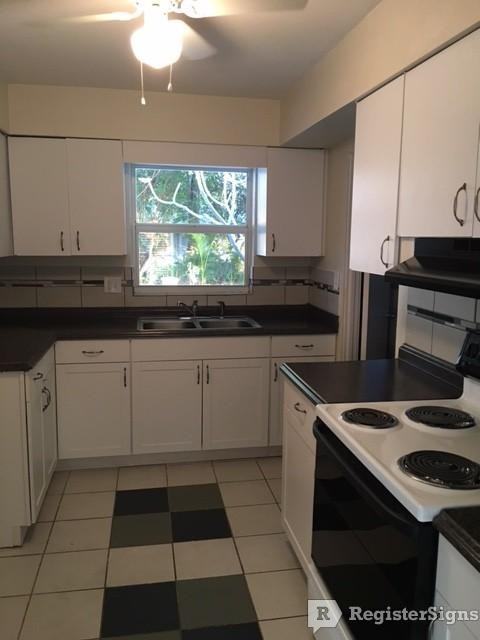 2740 Heather Pl - Photo 2 of 8