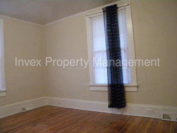 719 S Main St - Photo 2 of 11