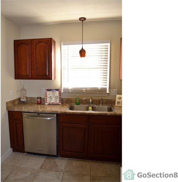 1013 W Pinewood Dr - Photo 2 of 5