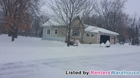 222 Maple St - Photo 2 of 20