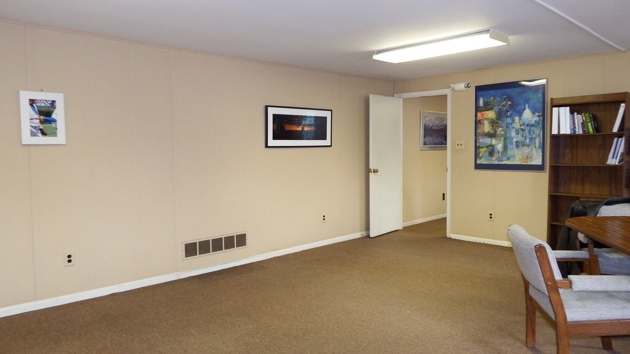 2728 E County Line Rd #2nd - Photo 3 of 8