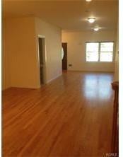 11-37 Rose Ave - Photo 2 of 15