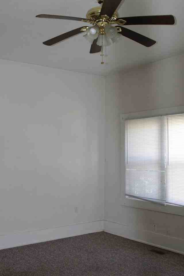 226 E Main St - Photo 3 of 6