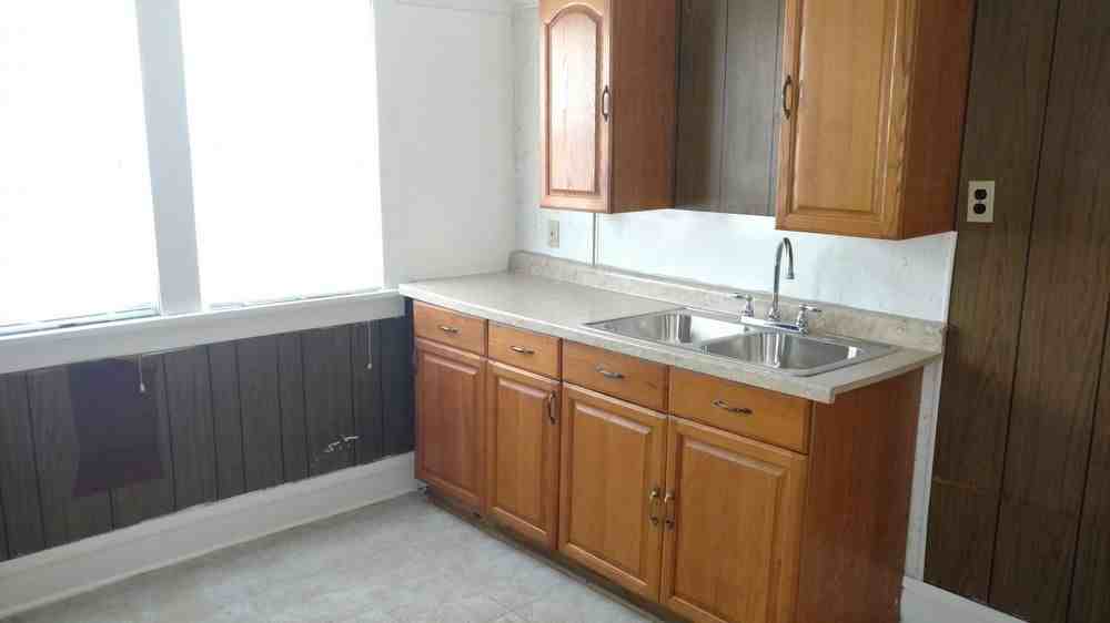 2452 W Hadley St - Photo 3 of 11