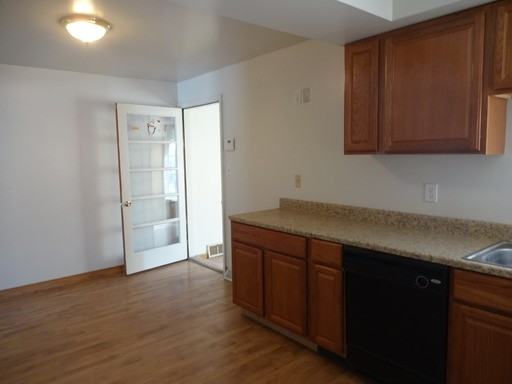 20710 Halifax Rd - Photo 3 of 36