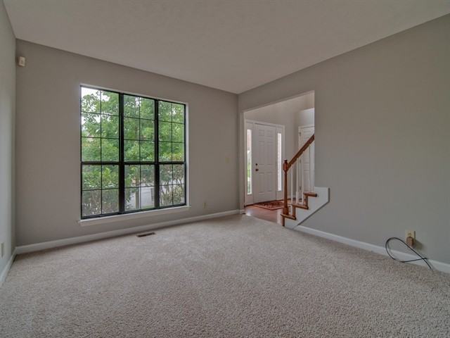 1012 Cobble Pl - Photo 2 of 16