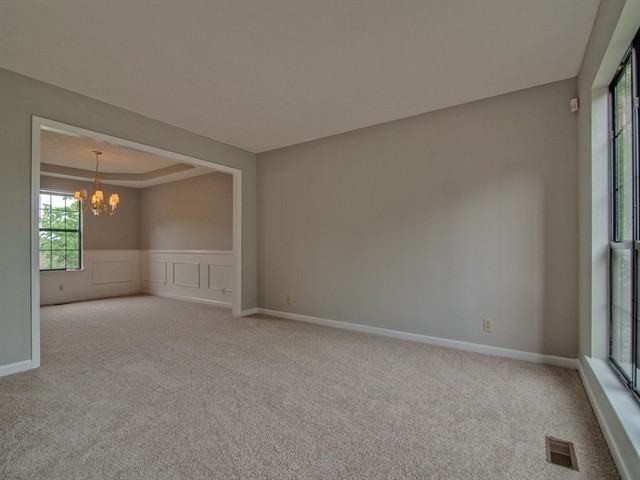 1012 Cobble Pl - Photo 3 of 16