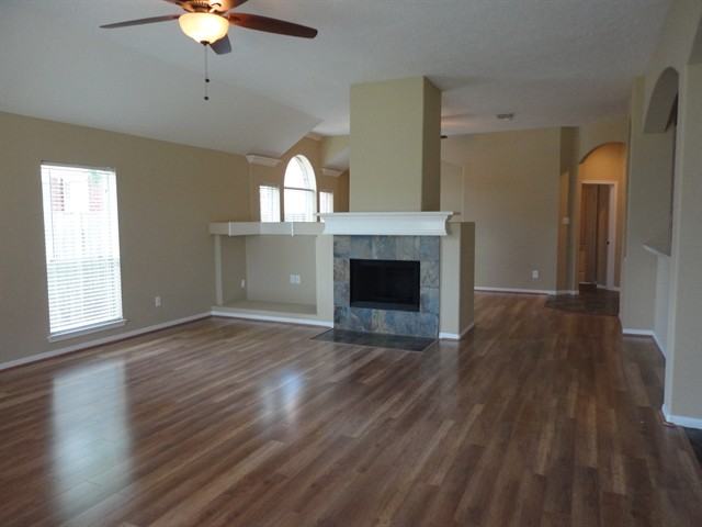 118 Crescent Bay Dr - Photo 2 of 16