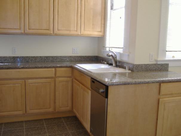 1570 Lombard St - Photo 2 of 6