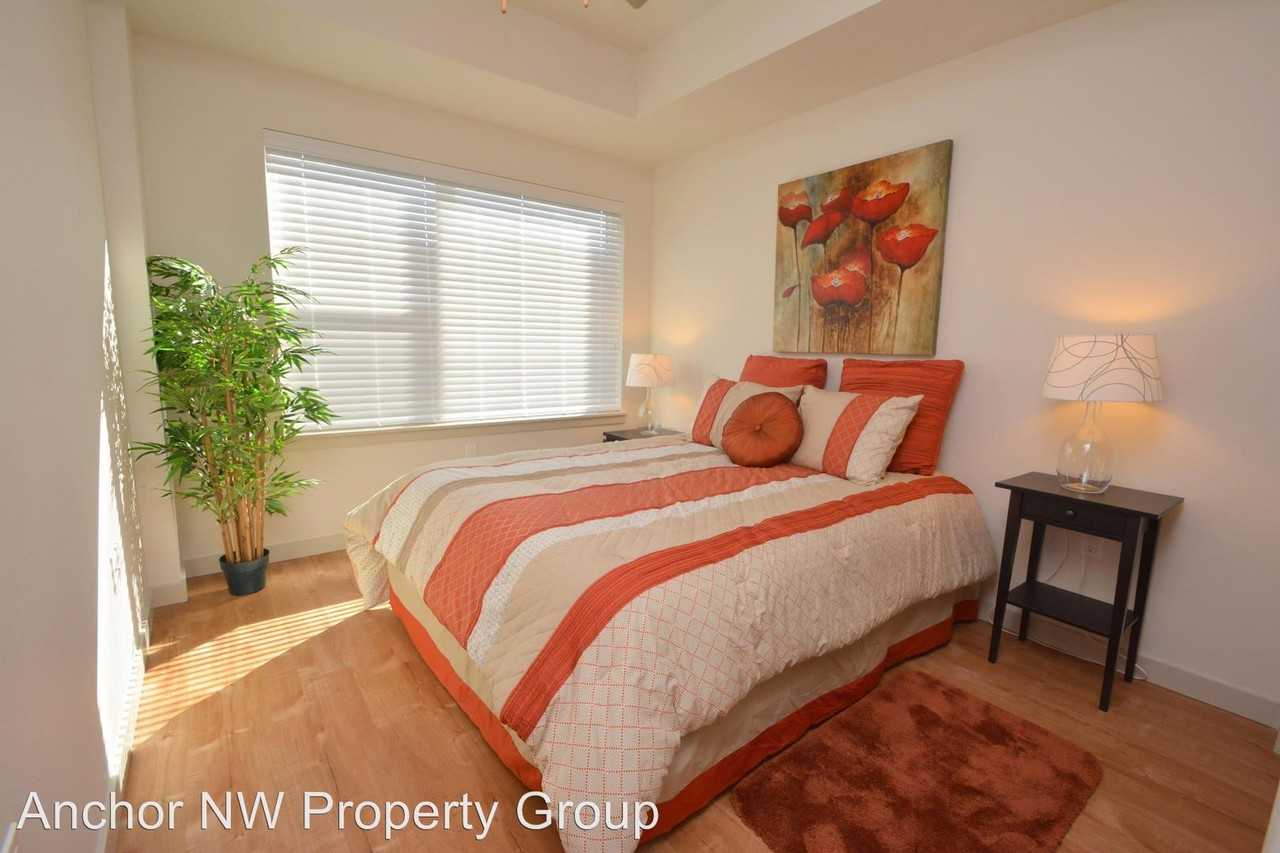 1980 SE Morrison - Photo 2 of 14