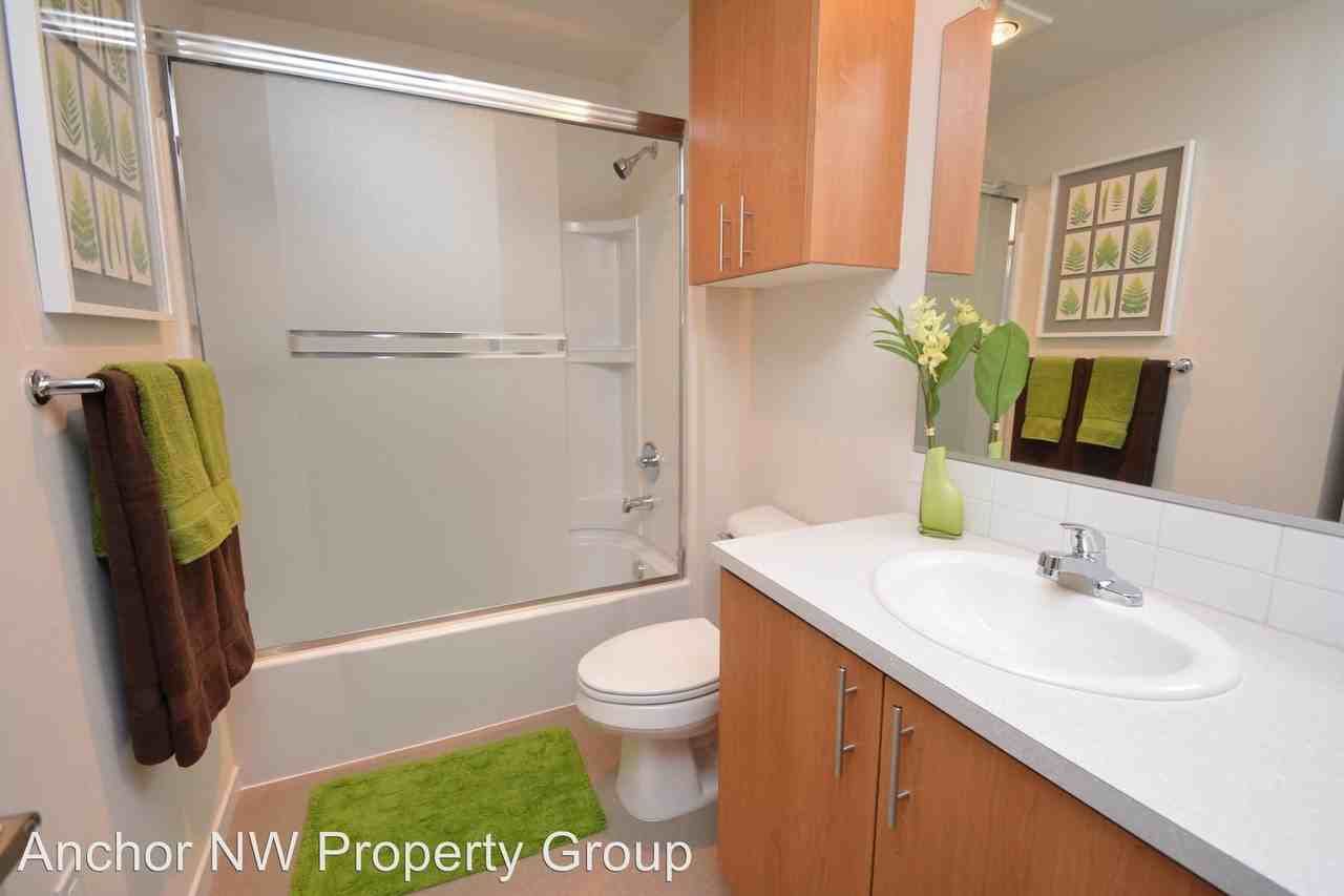 1980 SE Morrison - Photo 3 of 14