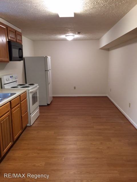 20530 Bickers Lane - Photo 3 of 6