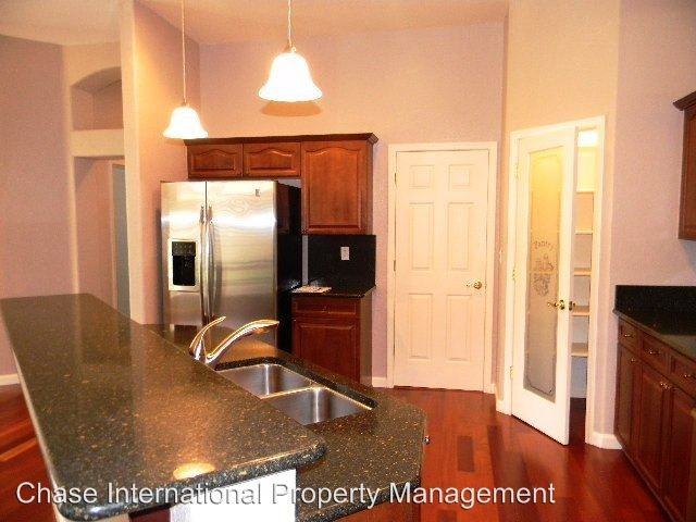 1695 Canyonlands Way - Photo 3 of 14