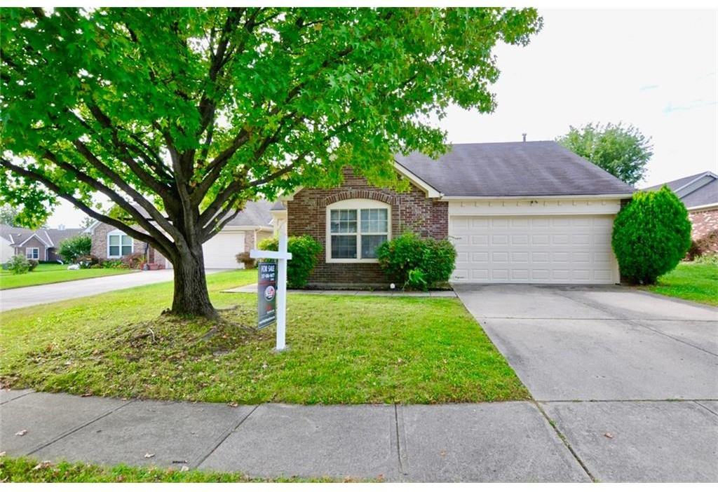 1662 Parkthorne Dr - Photo 2 of 24
