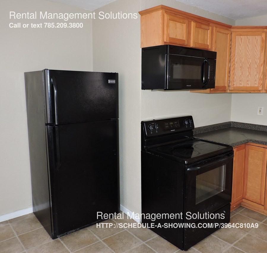 3320 SW 10th Ave - Photo 3 of 8