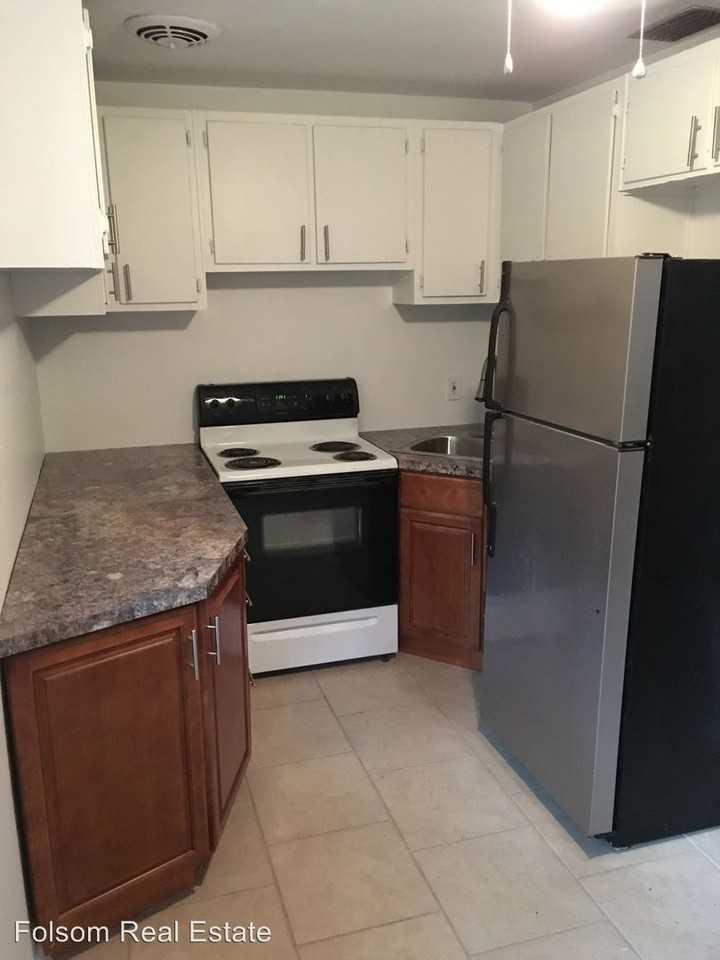 1001 Hiawatha Dr - Photo 3 of 11