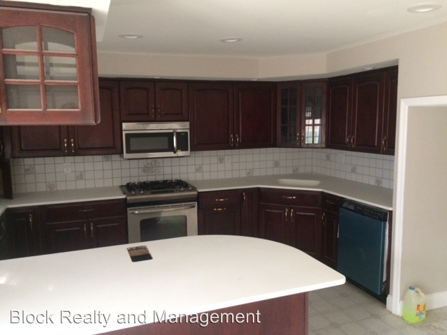 1323 Adair Rd - Photo 2 of 5