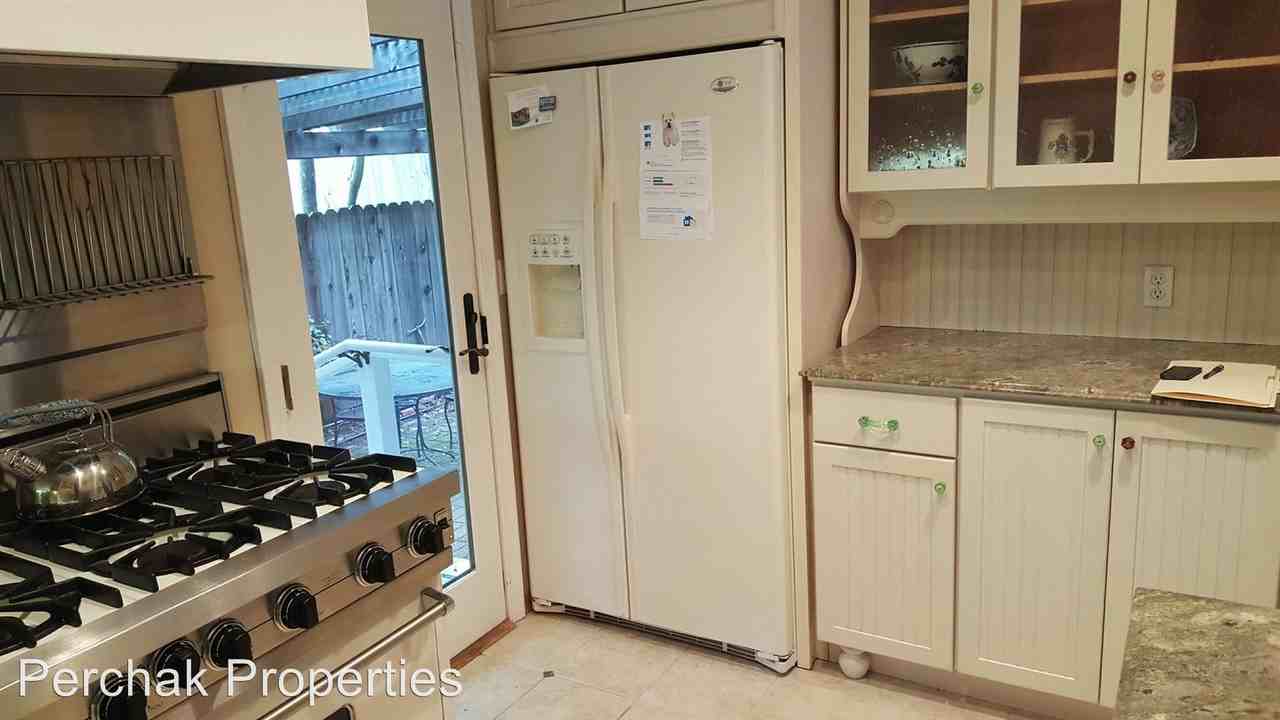 21 Maple Ln - Photo 3 of 13