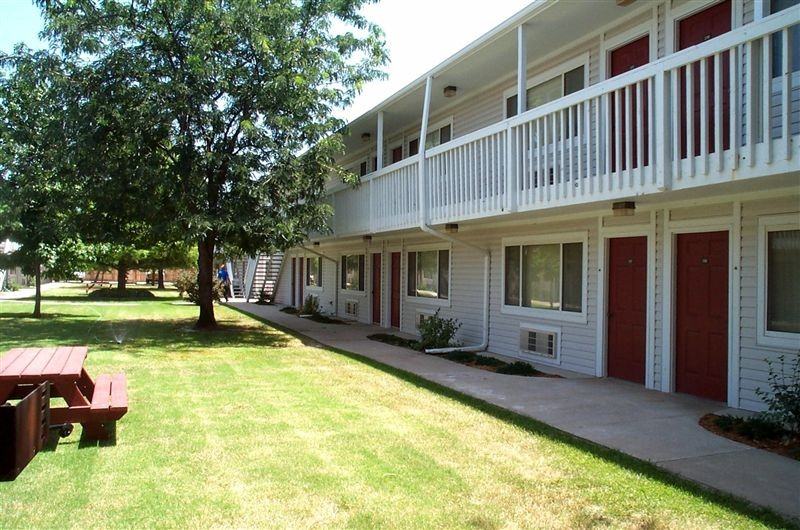 Pawnee Park Apartments - Photo 2 of 8