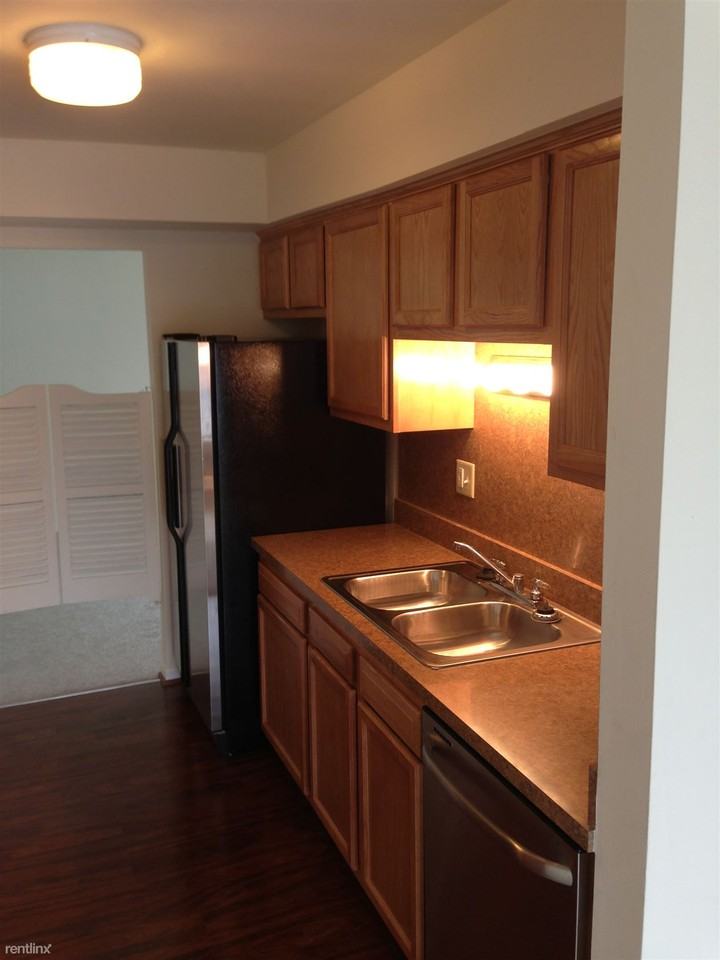 2052 Parmenter Blvd - Photo 3 of 9