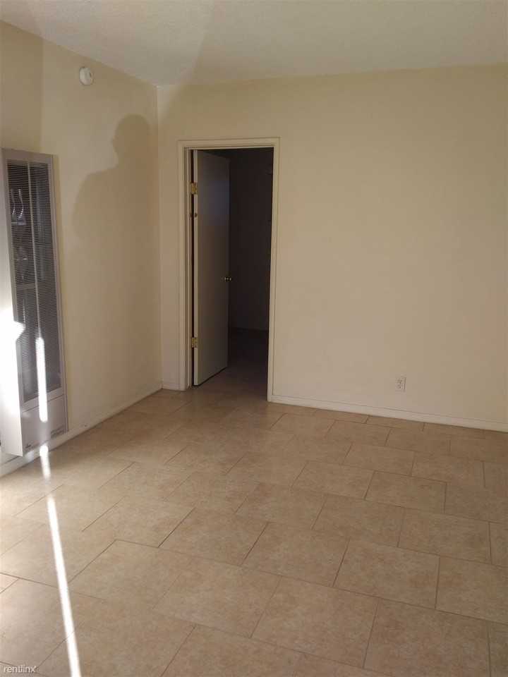 9509 2nd St - Photo 2 of 4