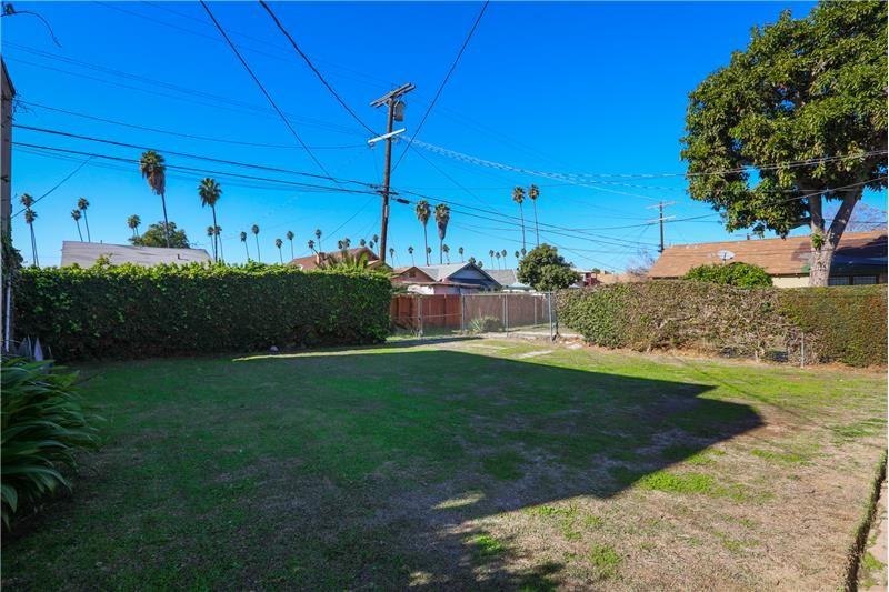 3929 Brighton Ave - Photo 3 of 23