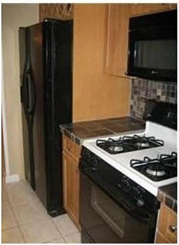 11361 SW 109th Rd - Photo 2 of 7