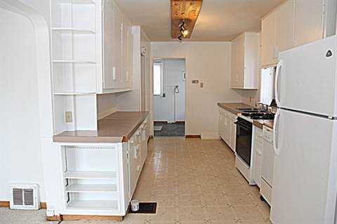 10118 106 Ave - Photo 3 of 8