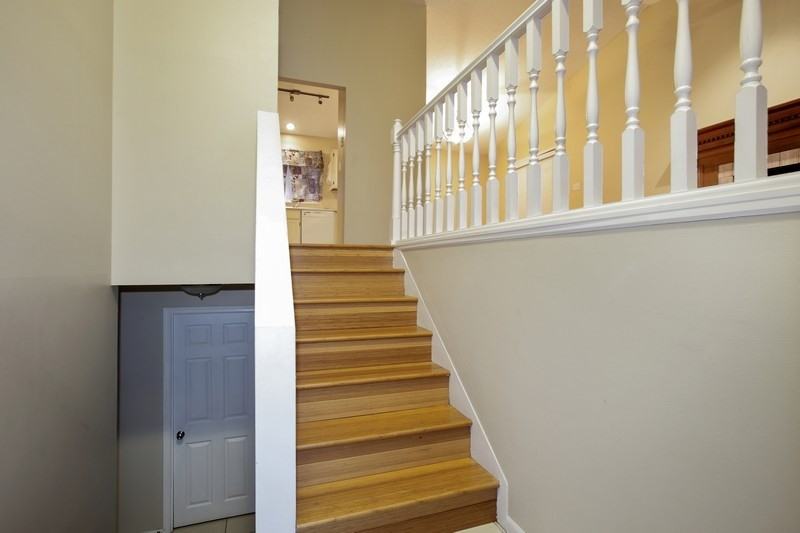 912 Baltimore Pl - Photo 2 of 22