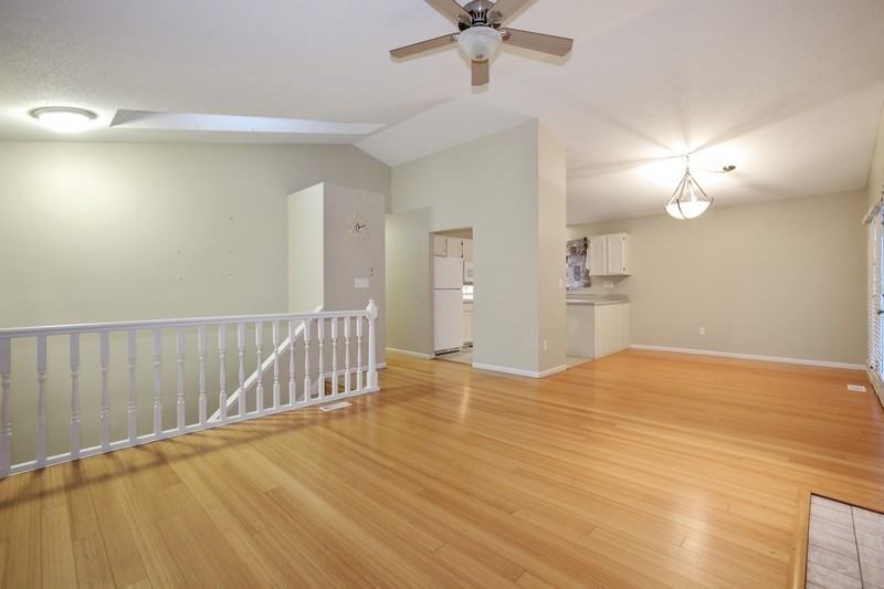 912 Baltimore Pl - Photo 3 of 22