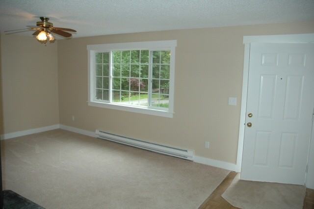 6582 NE Pear St - Photo 3 of 10