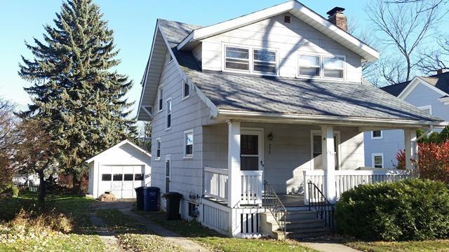 255 Crest Ave - Photo 2 of 11