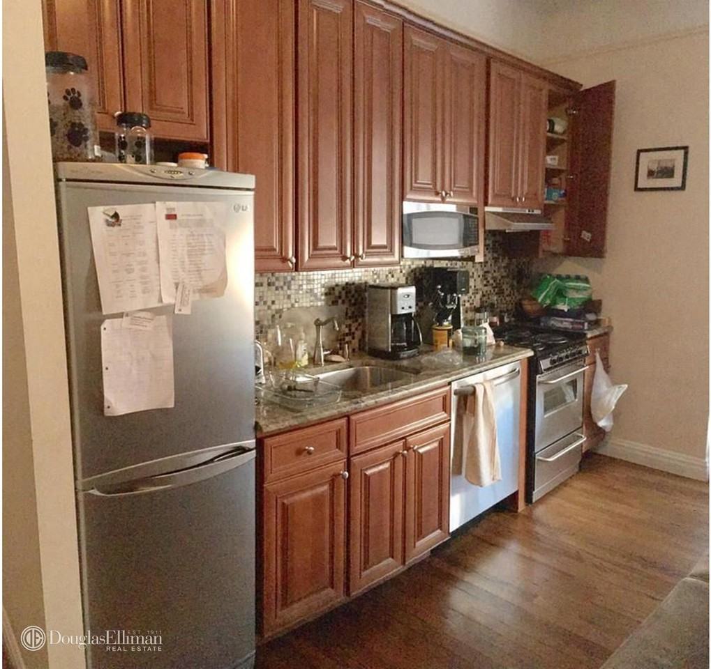 Broadway & W 85th #412A