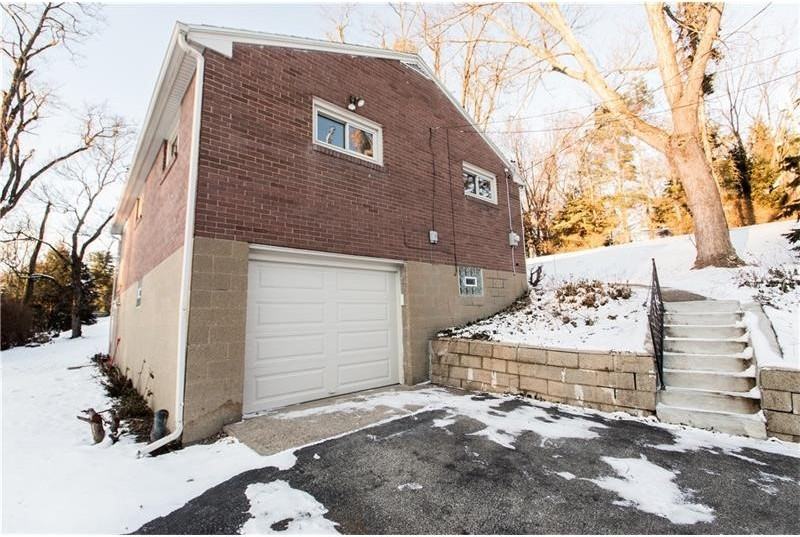 4035 Lee Dr - Photo 2 of 24