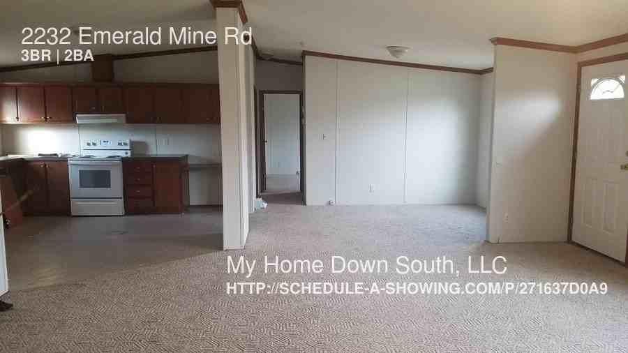 2232 Emerald Mine Rd - Photo 2 of 7